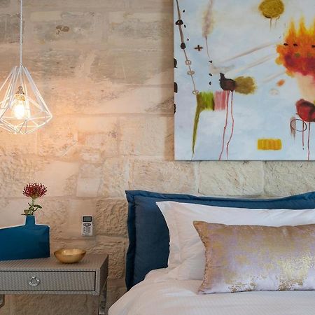 Julesy'S Bnb Hotel Cospicua Bagian luar foto