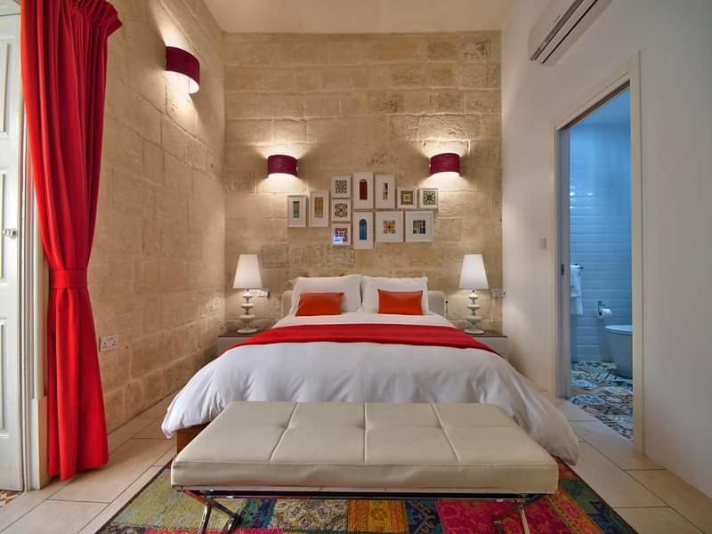 Julesy'S Bnb Hotel Cospicua Bagian luar foto