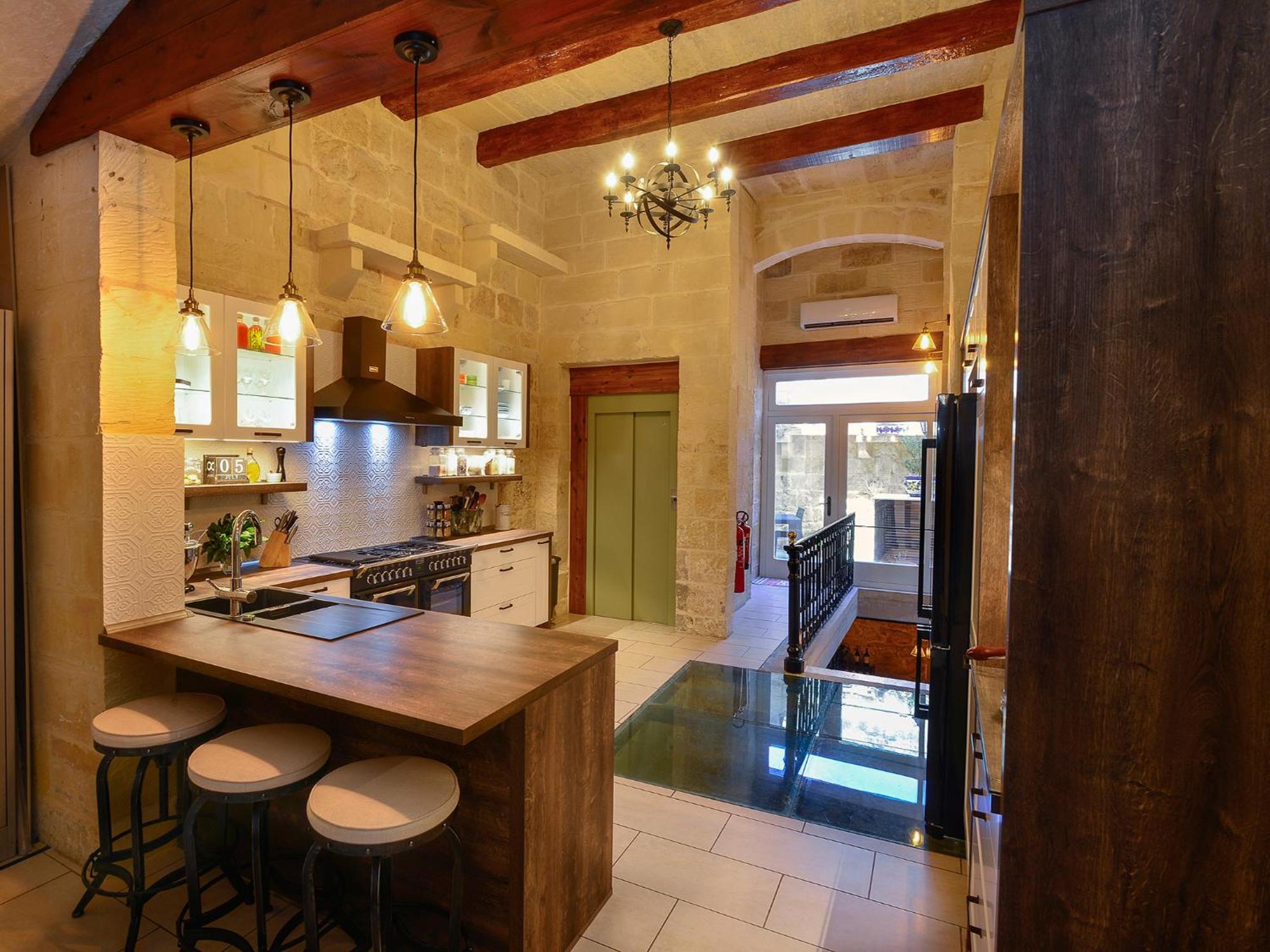 Julesy'S Bnb Hotel Cospicua Bagian luar foto
